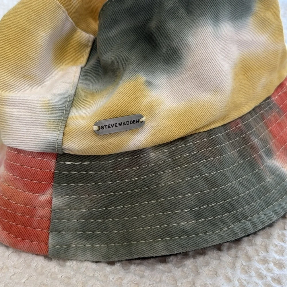 Steve Madden Tie Dye Bucket Hat